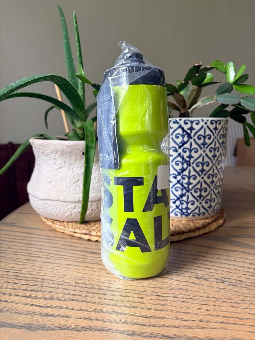 LMNT Stay Salty Specialized Water Bottle 26oz Neon Green